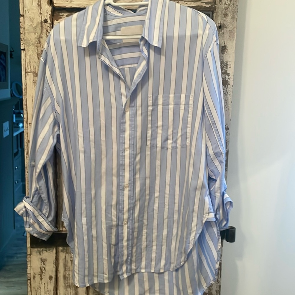 Citizens of humanity size medium blue and white stripe long sleeve button top